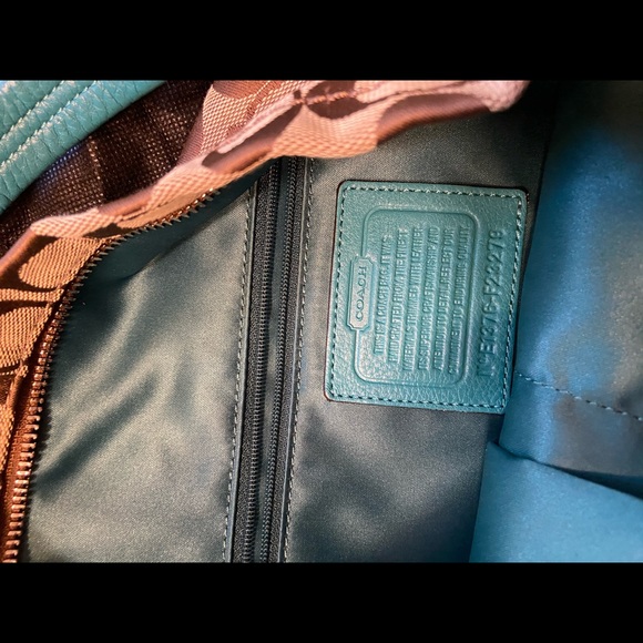 Authentic Coach bag - Picture 2 of 3